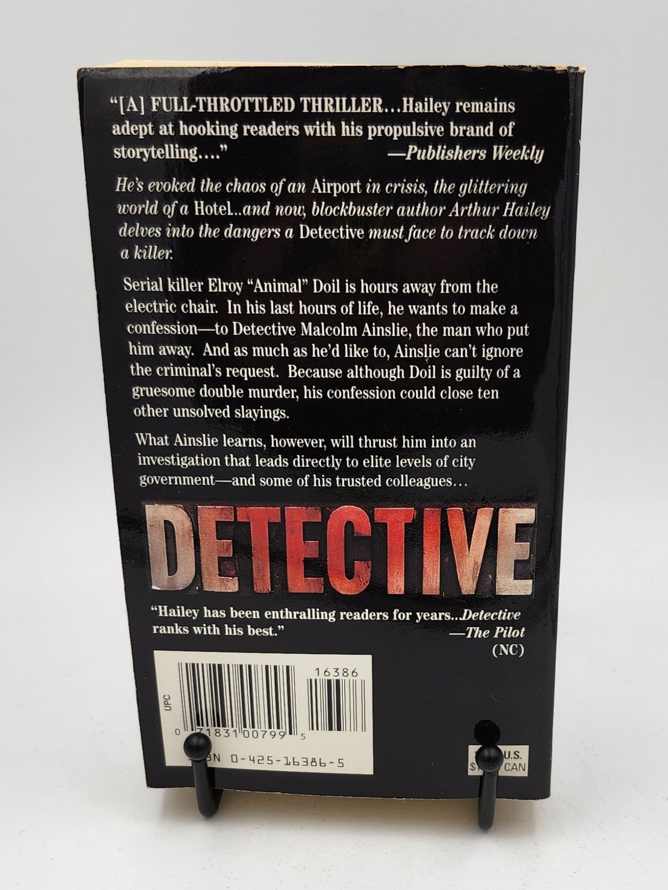 Detective by Arthur Hailey