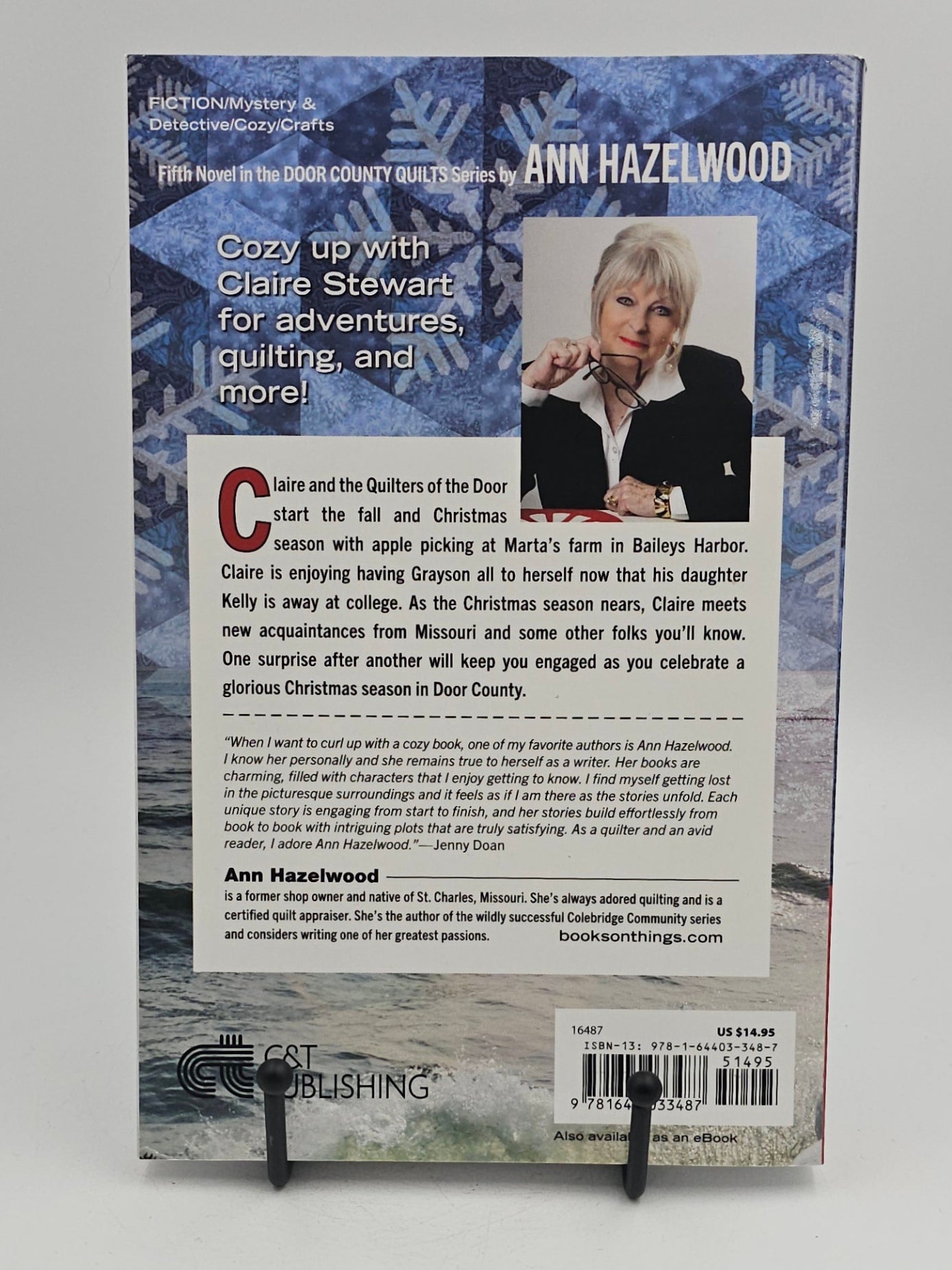 Christmas Surprises at the Door by Ann Hazelwood (Door County Quilts #5)