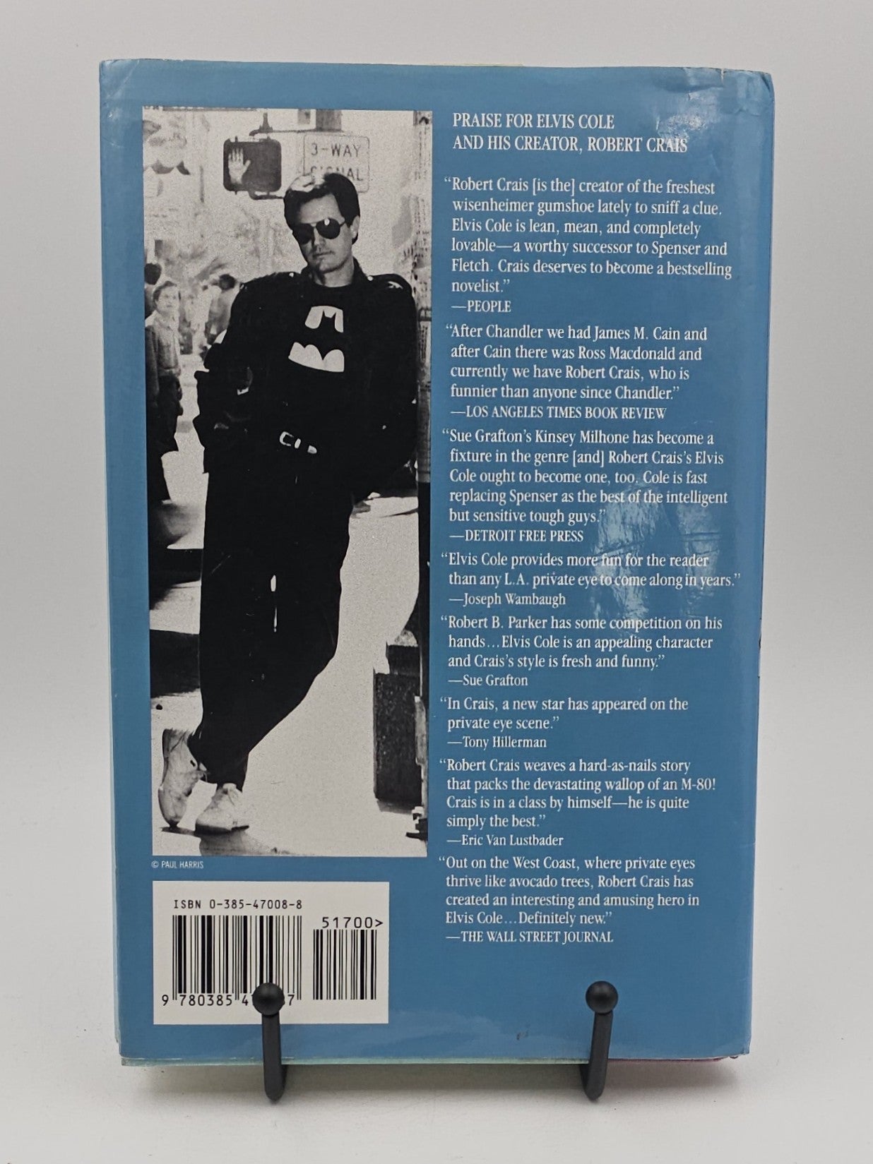 The Monkey's Raincoat by Robert Crais (Elvis Cole and Joe Pike #1)