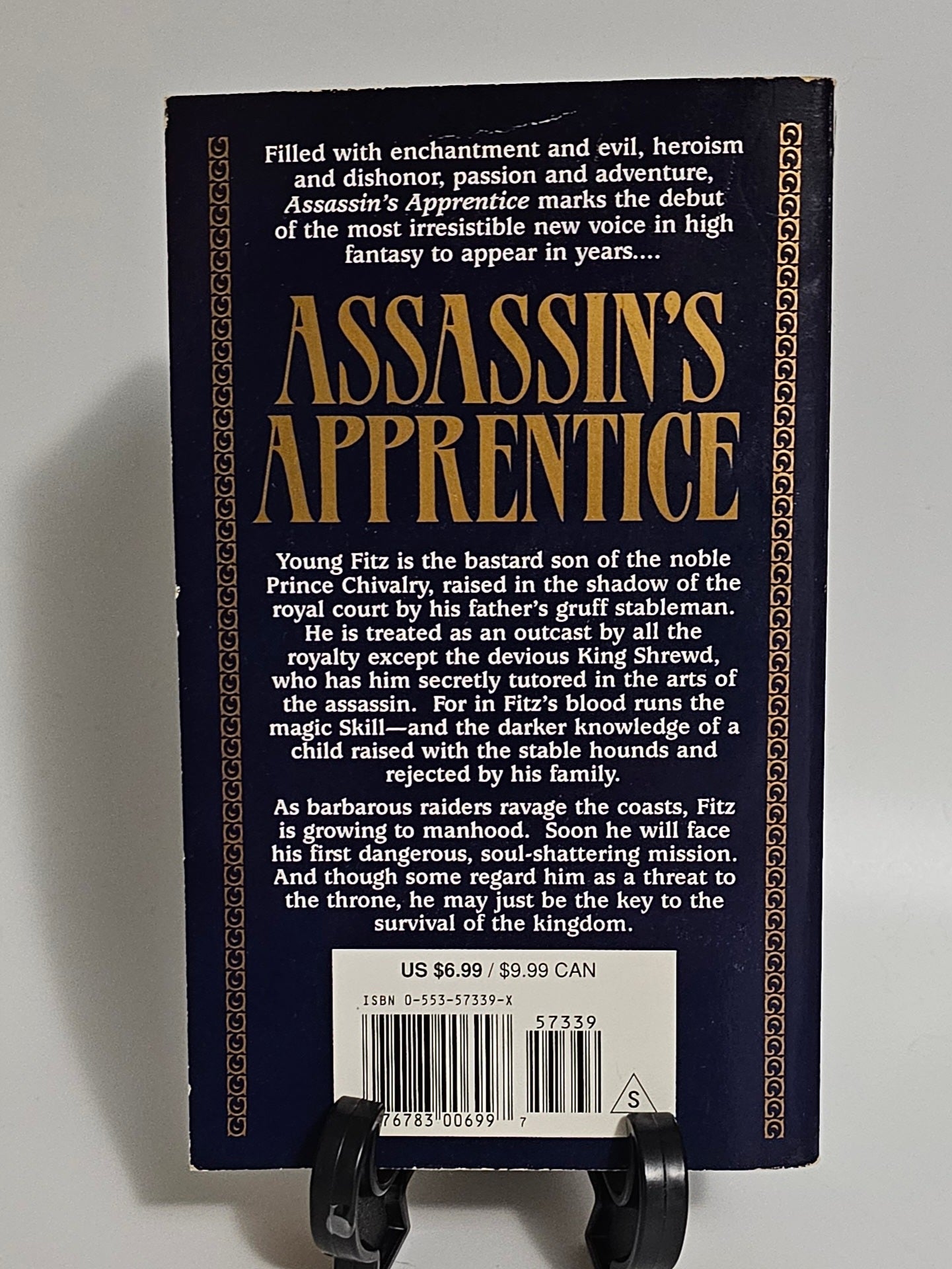Assassin's Apprentice By: Robin Hobb (The Farseer Trilogy Series #1)