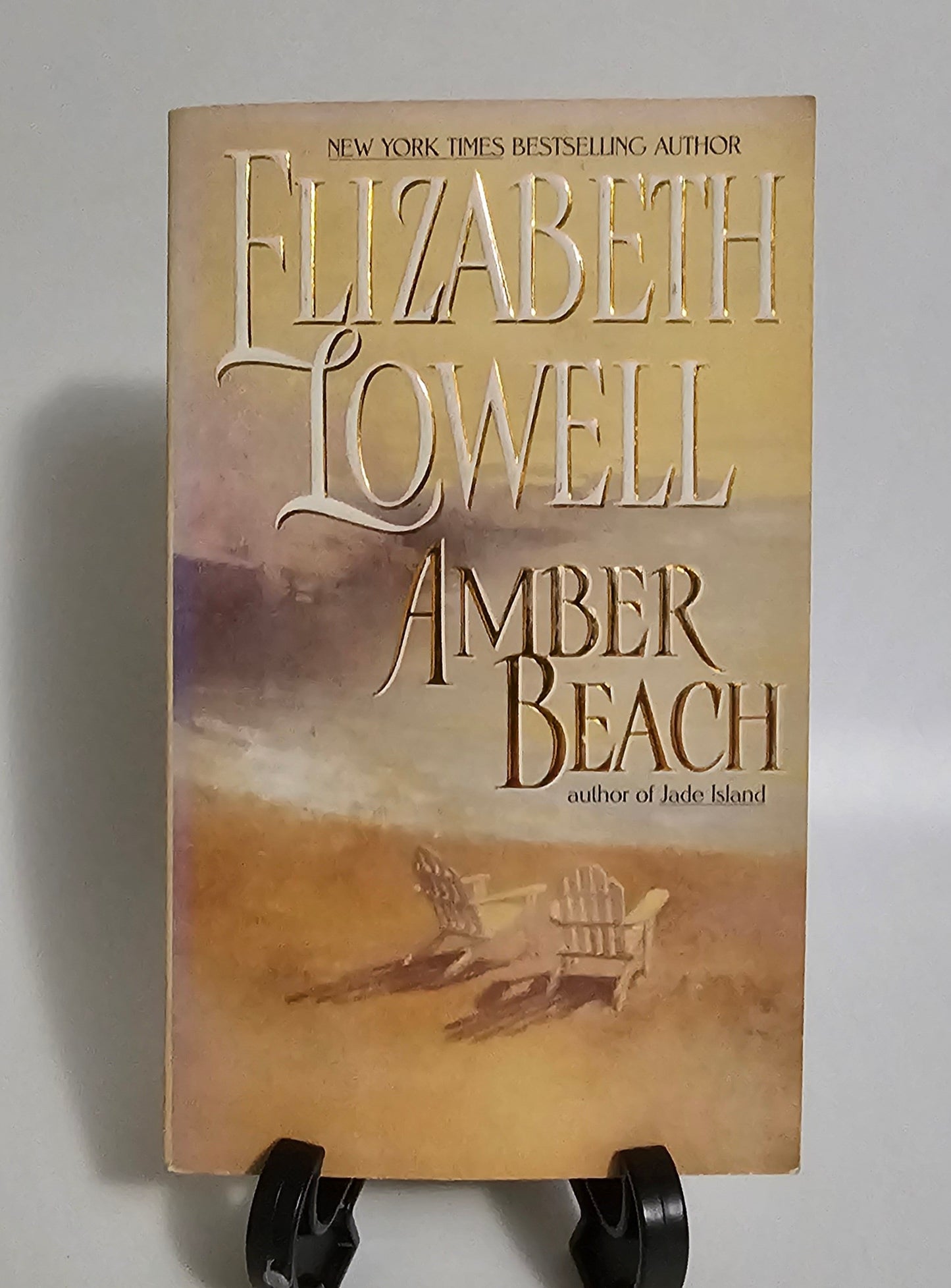 Amber Beach by Elizabeth Lowell (Donovan Series #1)