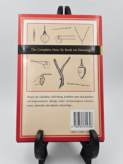 Art of Dowsing: The Art of Discovering Water, Treasure, Gold, Oil, Artifacts by Richard Webster