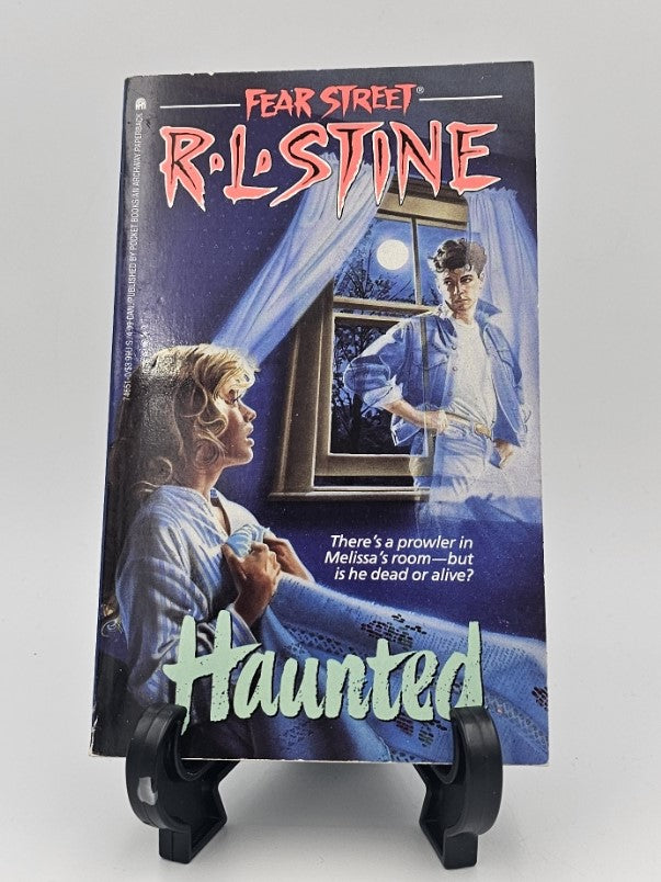 Haunted by R. L. Stine (Fear Street #7)