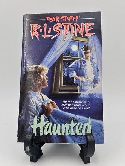 Haunted by R. L. Stine (Fear Street #7)