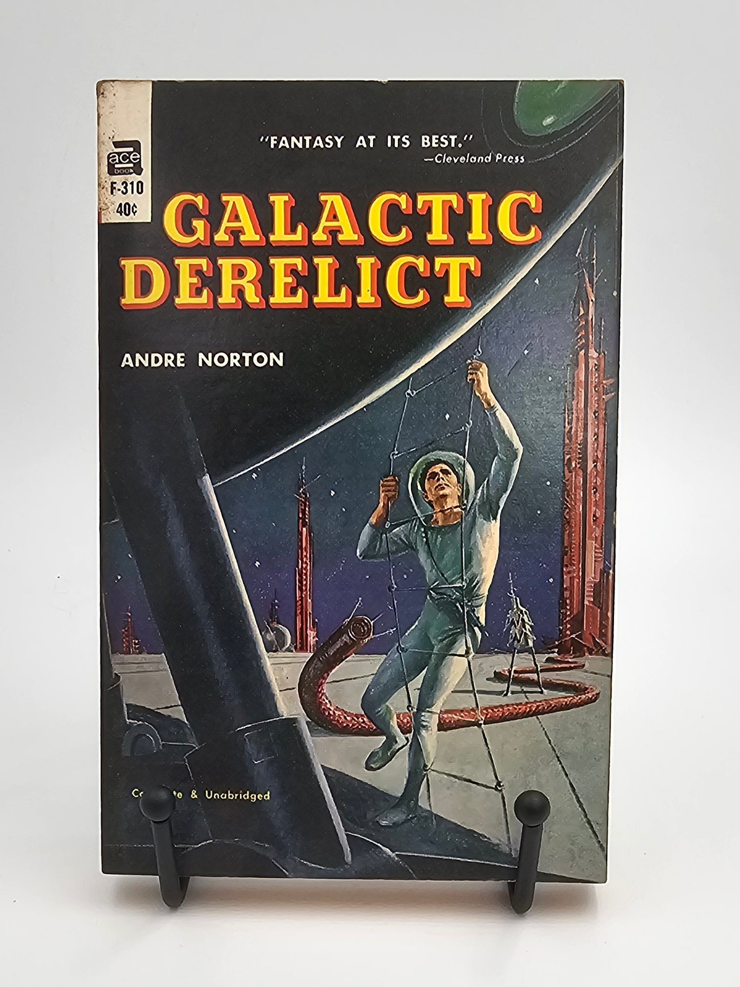 Galactic Derelict by Andre Norton (Time Traders/Ross Murdock #2)