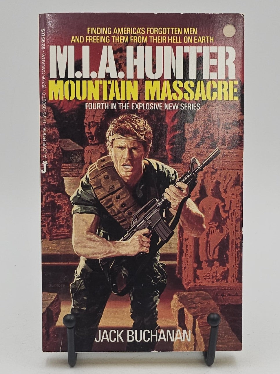 Mountain Massacre by Jack Buchanan (M.I.A. Hunter #4)
