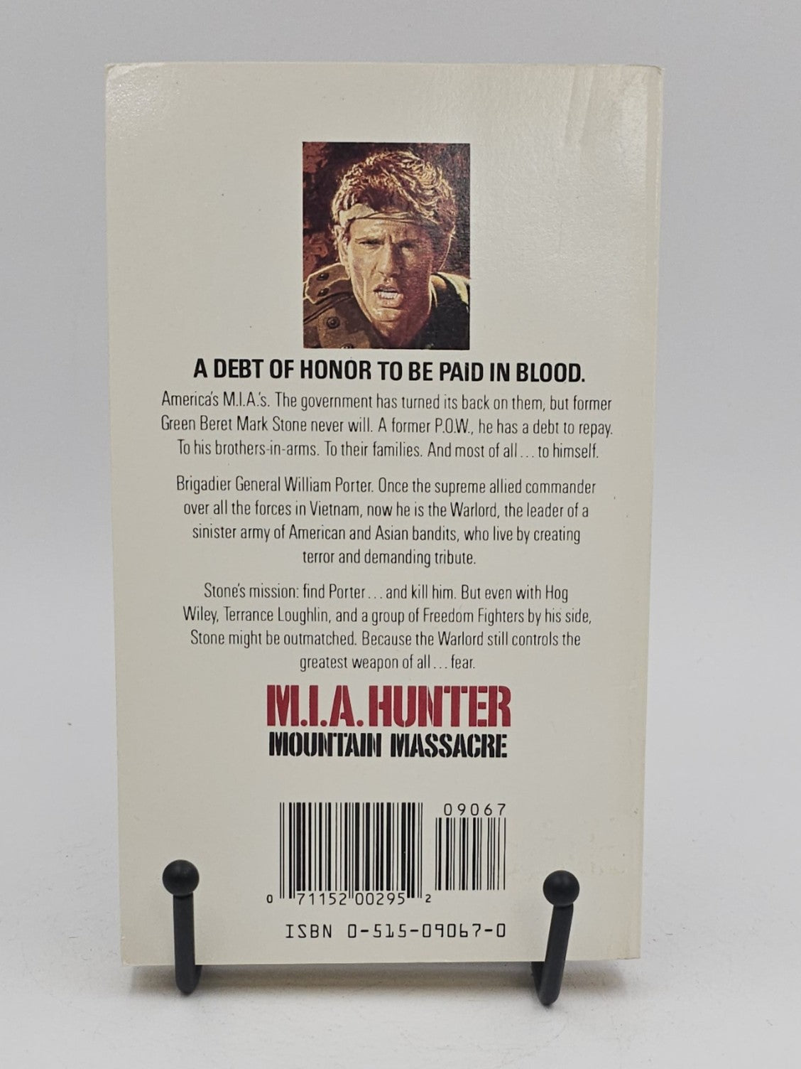 Mountain Massacre by Jack Buchanan (M.I.A. Hunter #4)