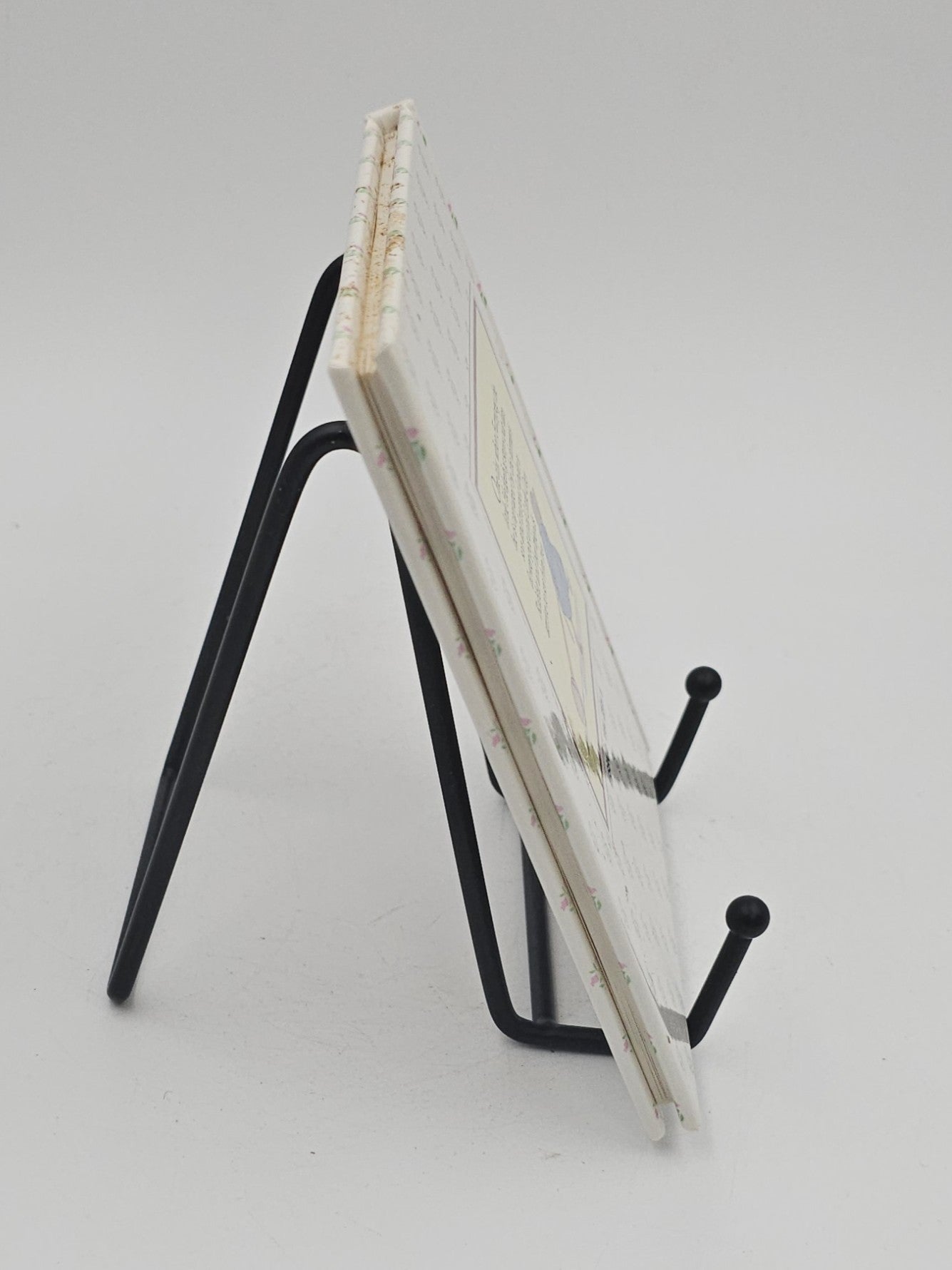 The Story of Fuzzypeg the Hedgehog by Alison Uttley (Tales of the Little Grey Rabbit #4)