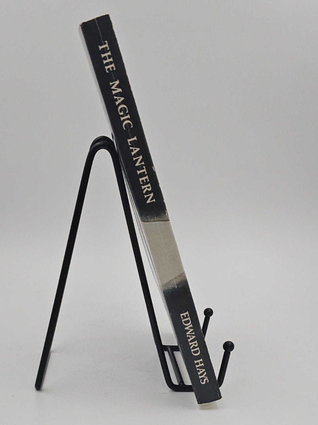 The Magic Lantern: A Mystical Murder Mystery by Edward Hays