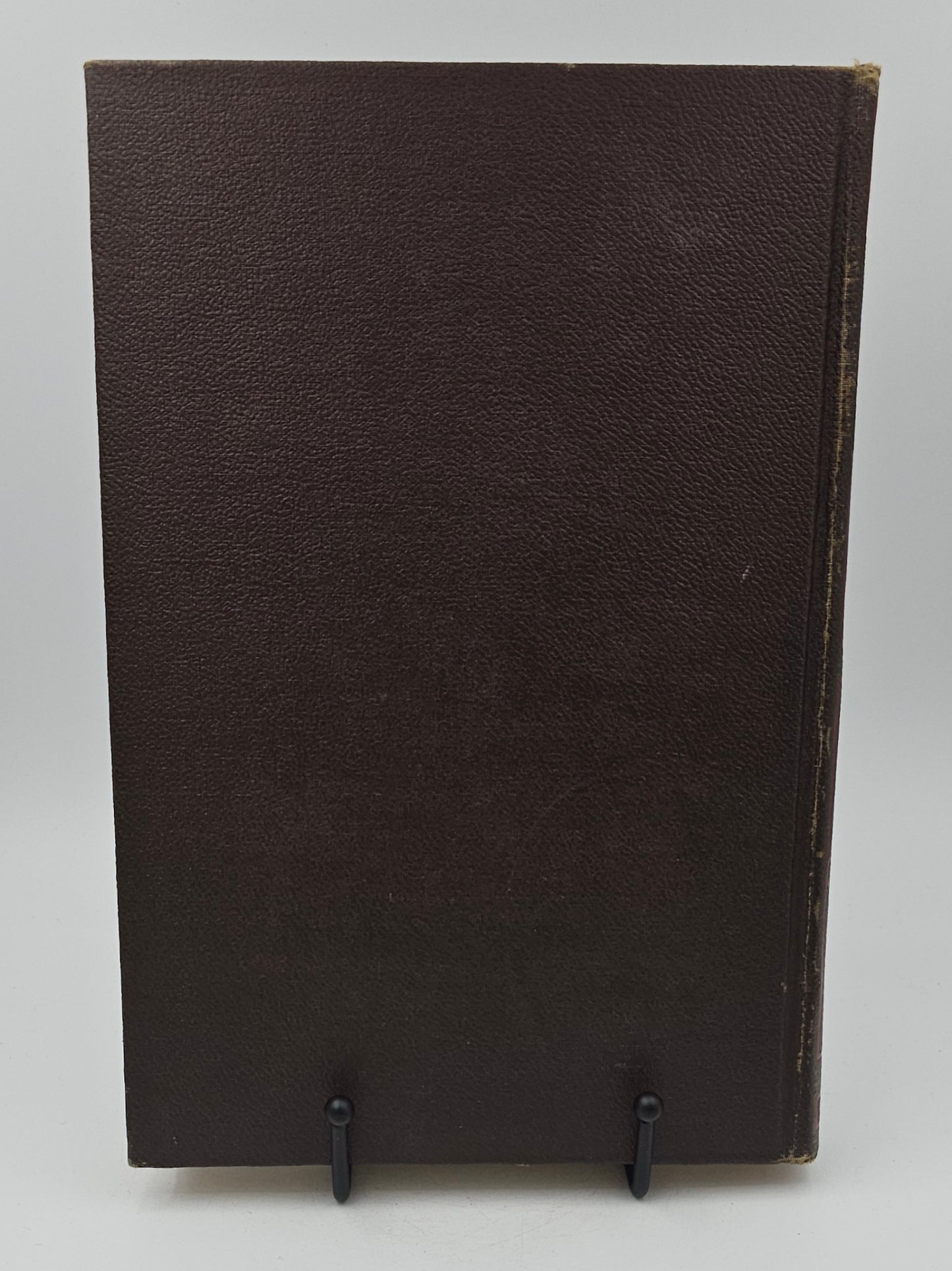 An Outline of History of Art: Art of the Middle Ages in Europe, of Island, in the Far East, and of the American Indians by Joseph Pijoan