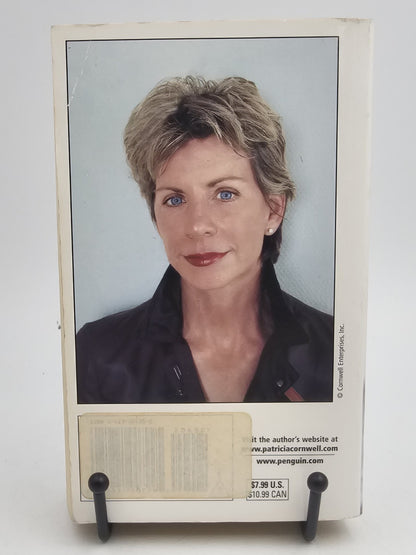 Trace by Patricia Cornwell (Kay Scarpetta #13)