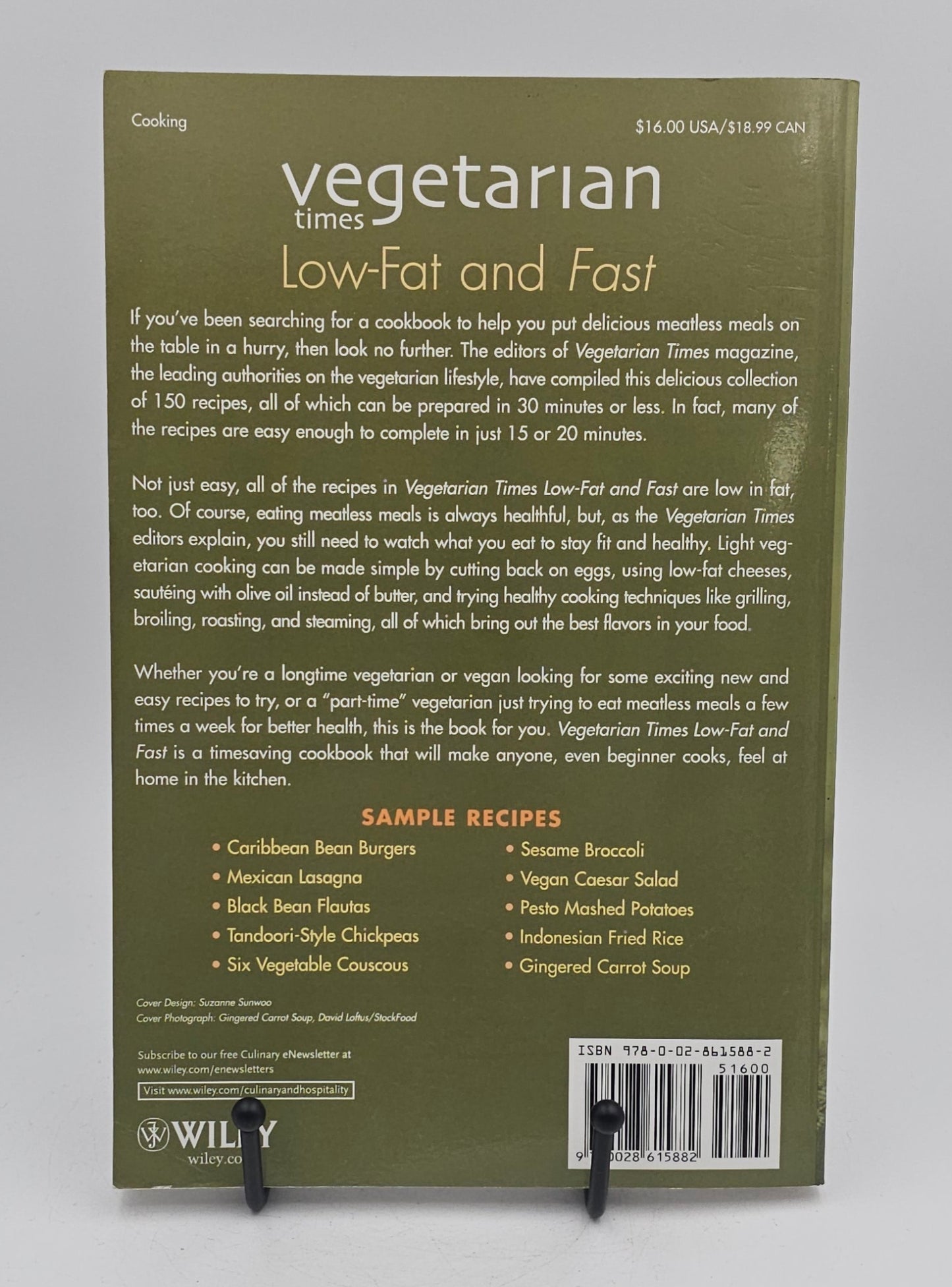 Vegetarian Times: Low-Fat and Fast by From the Editors of Vegetarian Times Magazine